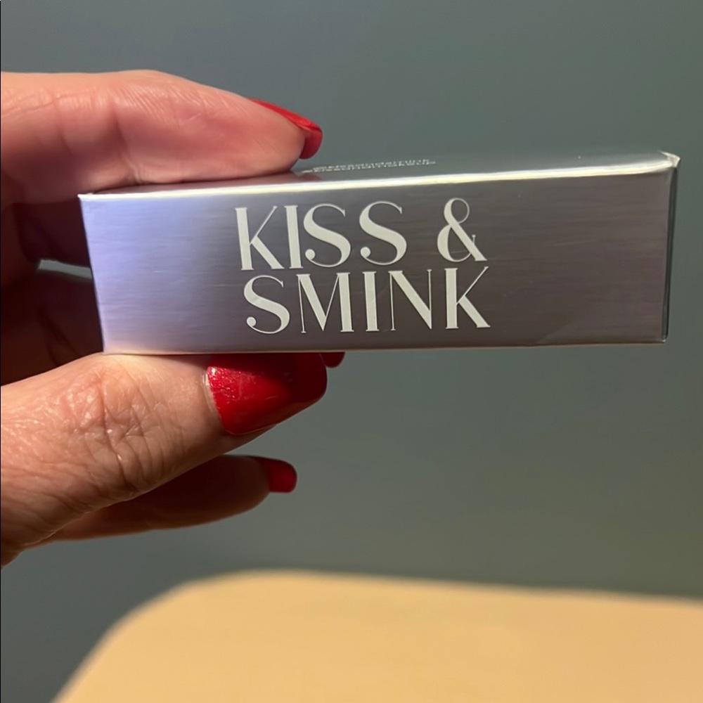Lip Aura Tinted Lip Oil